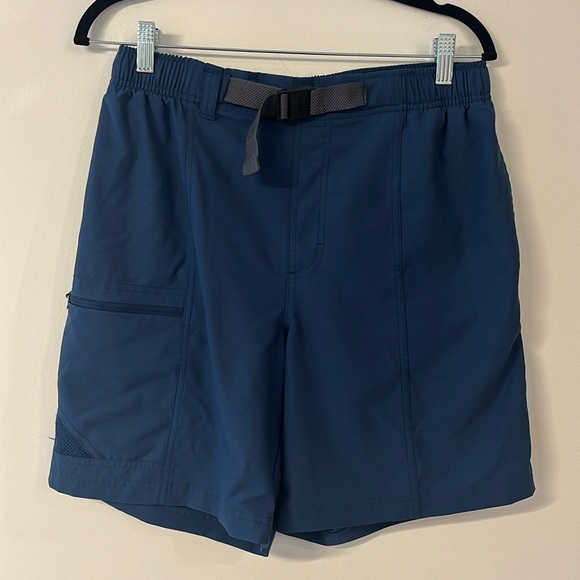 Columbia Pants - Columbia blue buckle short